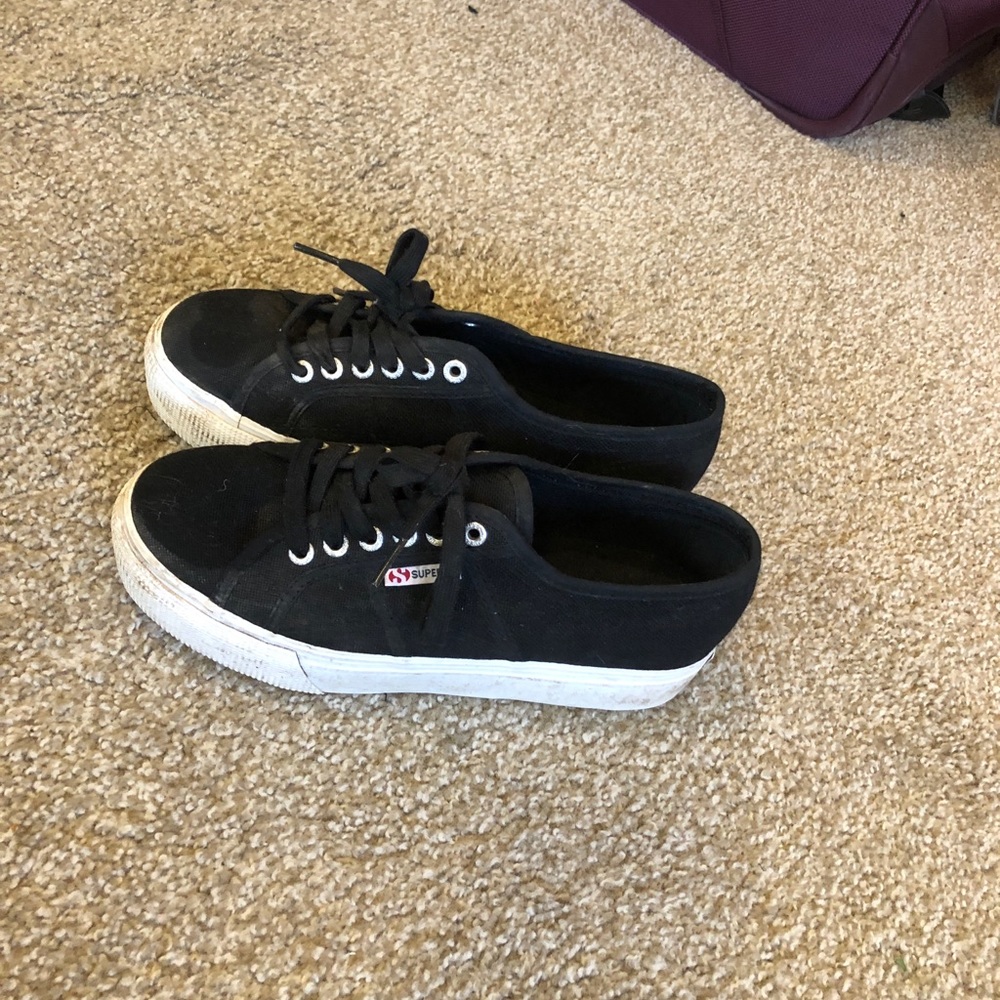 Black supergas!!